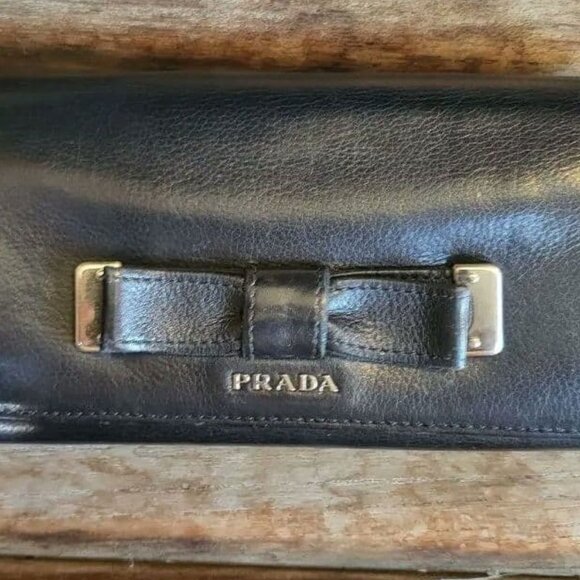 used PRADA Bi-fold leather wallet - Picture 11 of 11
